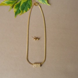 COLLAR DIJE CUADRADO