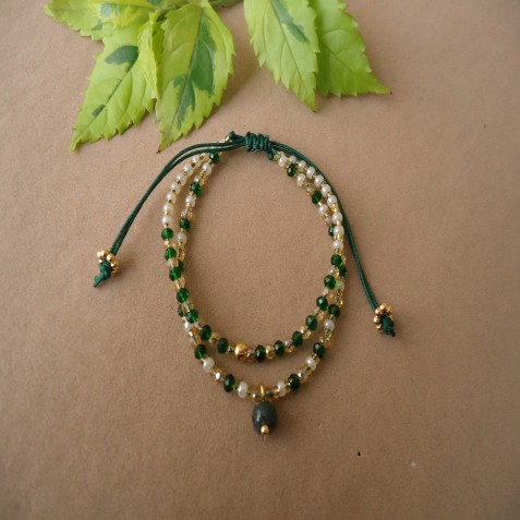 SET DE DOS MANILLAS  EN HILO VERDE ESMERALDA