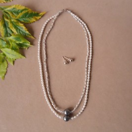 SET DE DOS COLLARES EN PERLAS