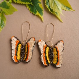 ARETES MARIPOSAS EN HOJA DE MAIZ