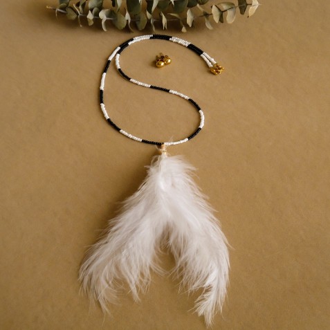 COLLAR PLUMAS