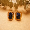 ARETES EN BRONCE TEJIDOS EN MOSTACILLAS AZUL