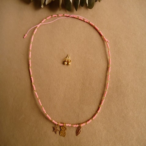 COLLAR CHOQUER EN MOSTACILLAS ROSADAS