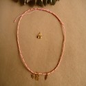 COLLAR CHOQUER EN MOSTACILLAS ROSADAS