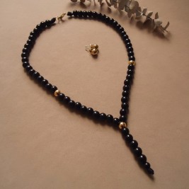 COLLAR EN PIEDRAS NATURALES ONIX