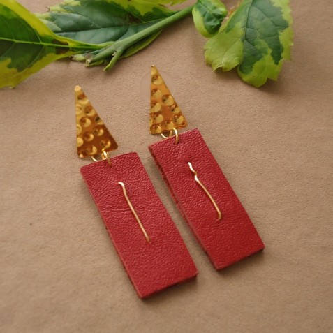 ARETES LARGOS EN CUERO