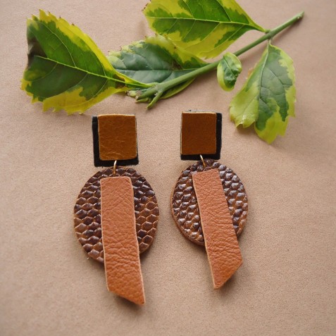 ARETES EN CUERO