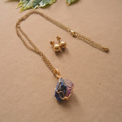 CADENA CON DIJE EN AMATISTA Y LAPISLAZULI