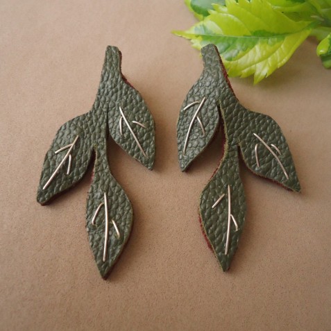 ARETES EN CUERO RAMAS
